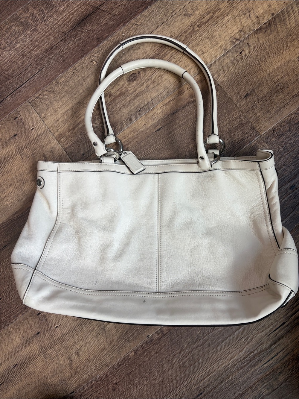 Coach Cream Leather Shoulder Bag - Picture 2 of 3